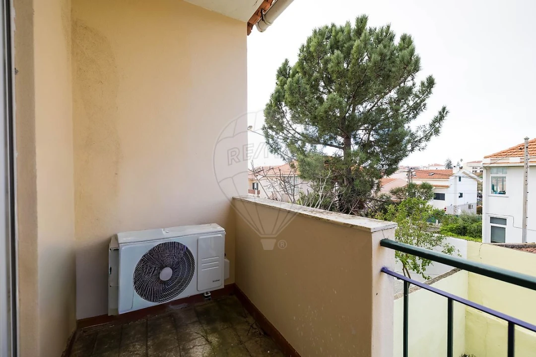 Moradia T4 para Venda em São Domingos de Rana Foto 23