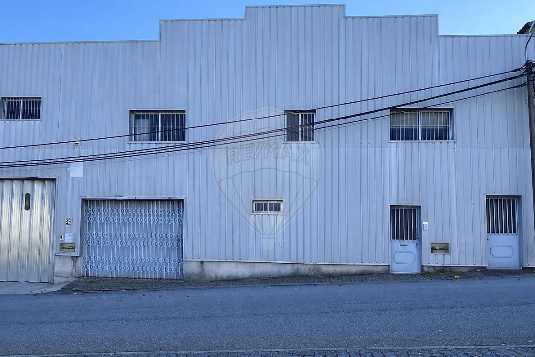 Armazém para Arrendamento em Ermesinde Foto 1