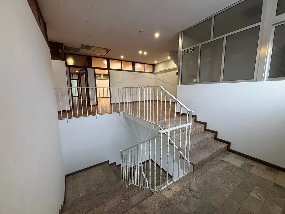 Armazém para Arrendamento em Ermesinde Foto 6