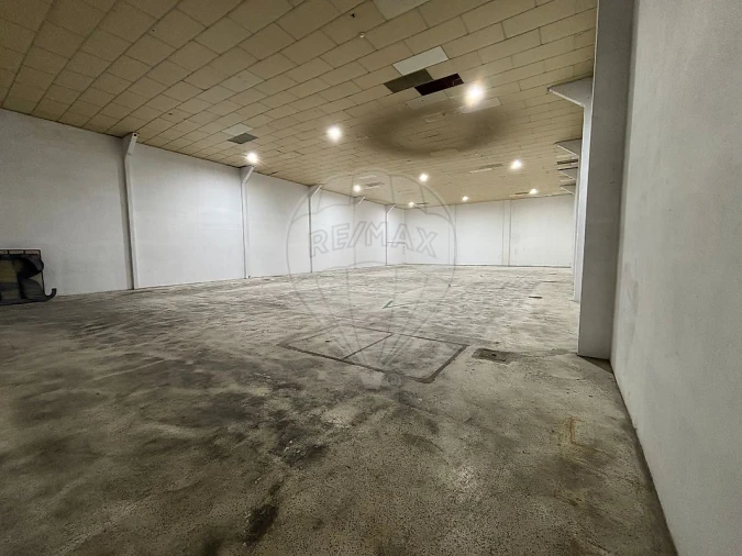 Armazém para Arrendamento em Ermesinde Foto 5