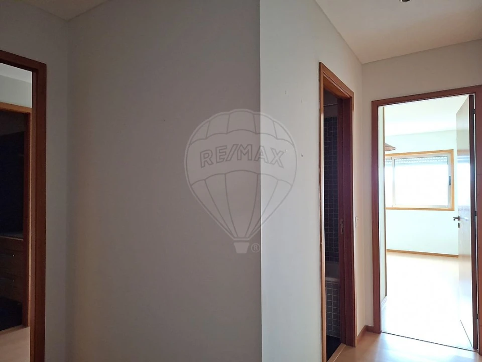 Apartamento T3 para Venda em Moreira Foto 12
