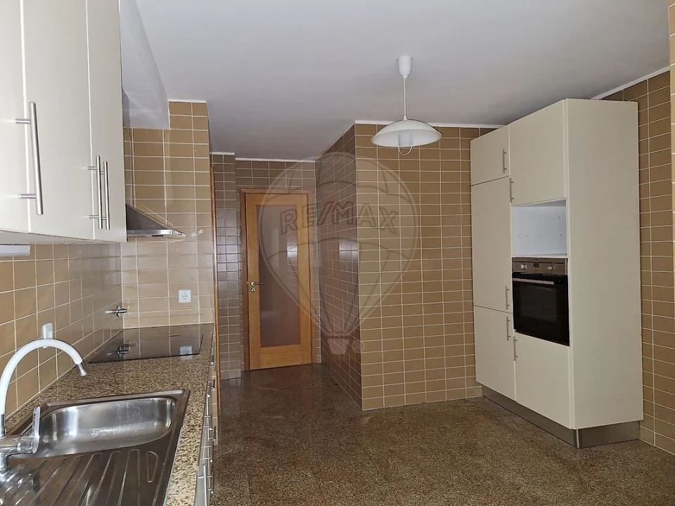 Apartamento T3 para Venda em Moreira Foto 10