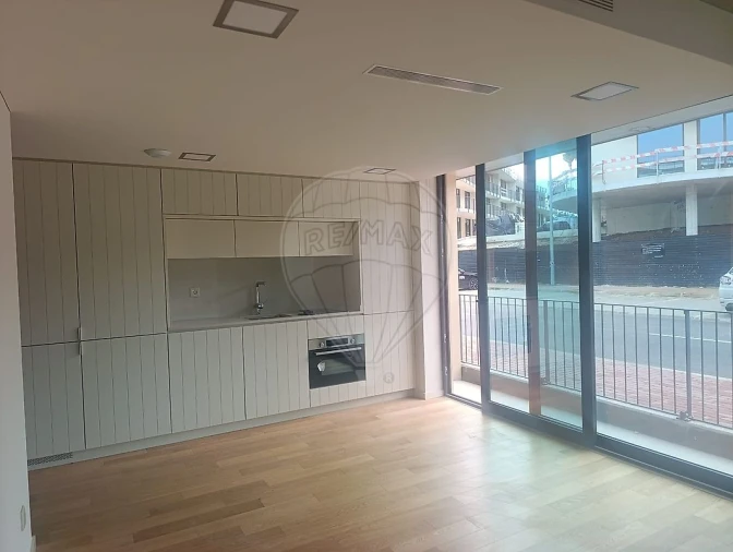 Apartamento T1 para Arrendamento em Santa Clara e Castelo Viegas Foto 6