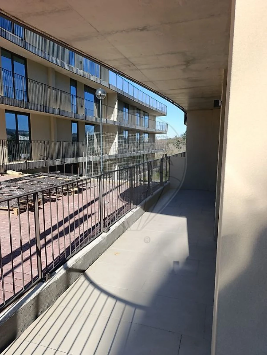 Apartamento T1 para Arrendamento em Santa Clara e Castelo Viegas Foto 12