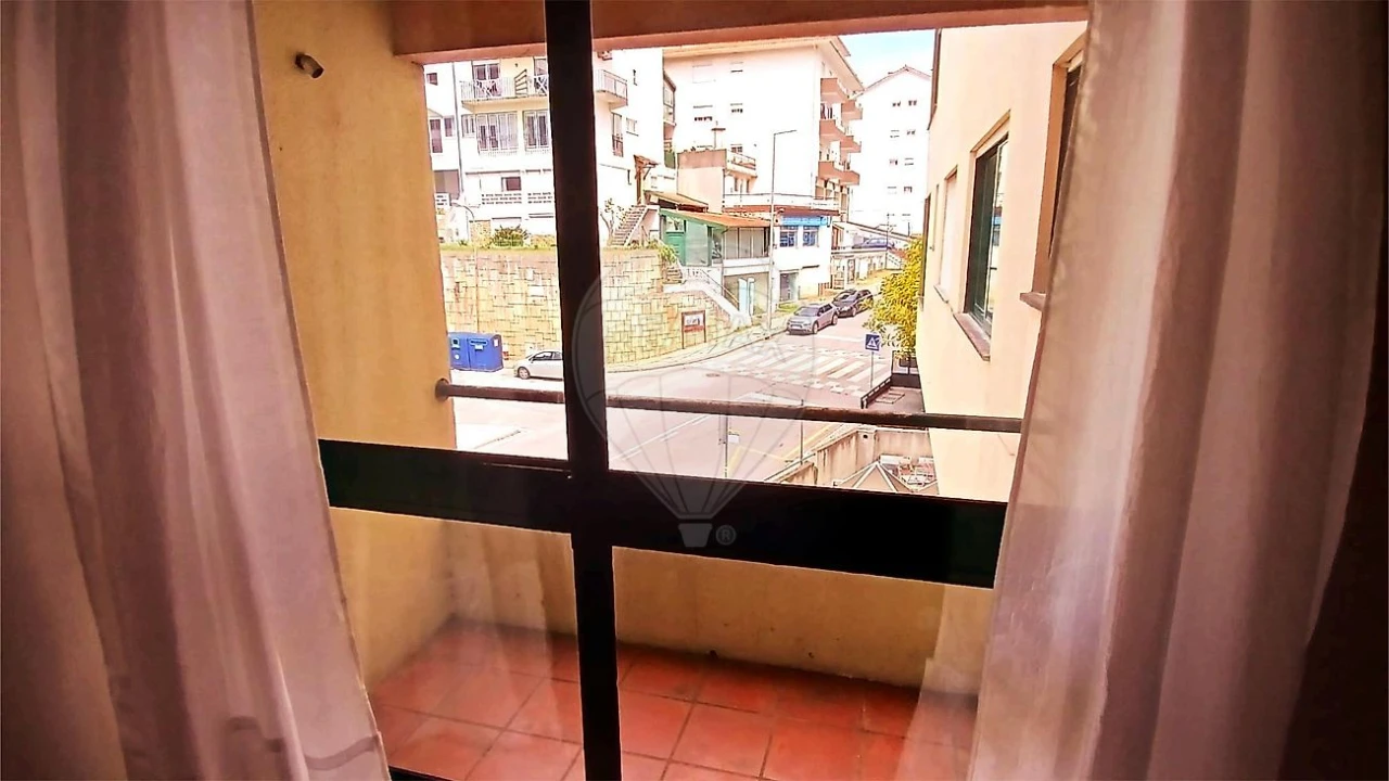 Apartamento T1 para Arrendamento em Eiras e São Paulo de Frades Foto 4