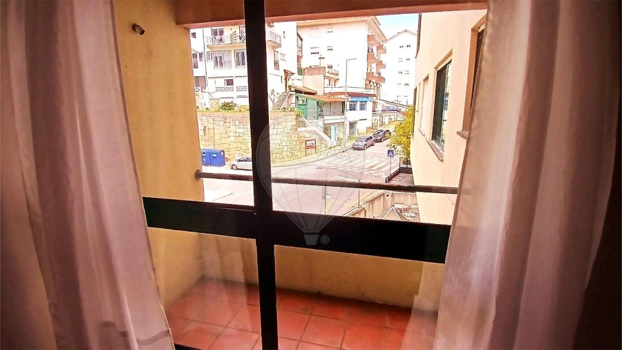 Apartamento T1 para Arrendamento em Eiras e São Paulo de Frades Foto 4