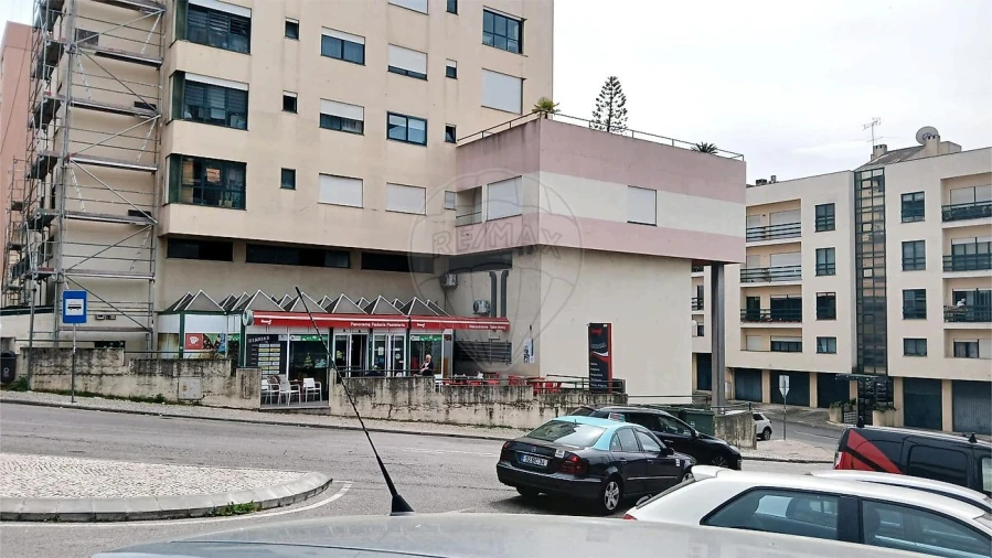 Apartamento T1 para Arrendamento em Eiras e São Paulo de Frades Foto 1