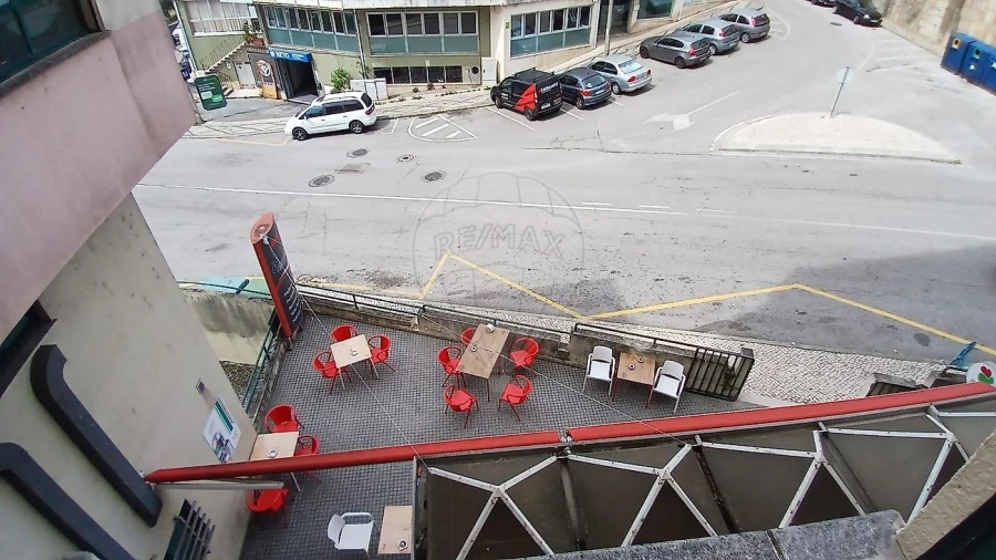 Apartamento T1 para Arrendamento em Eiras e São Paulo de Frades Foto 14