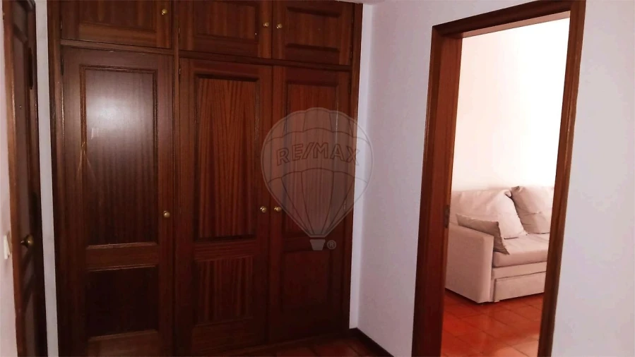 Apartamento T1 para Arrendamento em Eiras e São Paulo de Frades Foto 2