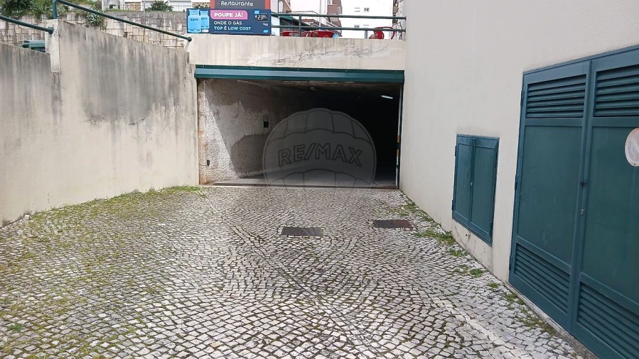 Apartamento T1 para Arrendamento em Eiras e São Paulo de Frades Foto 19