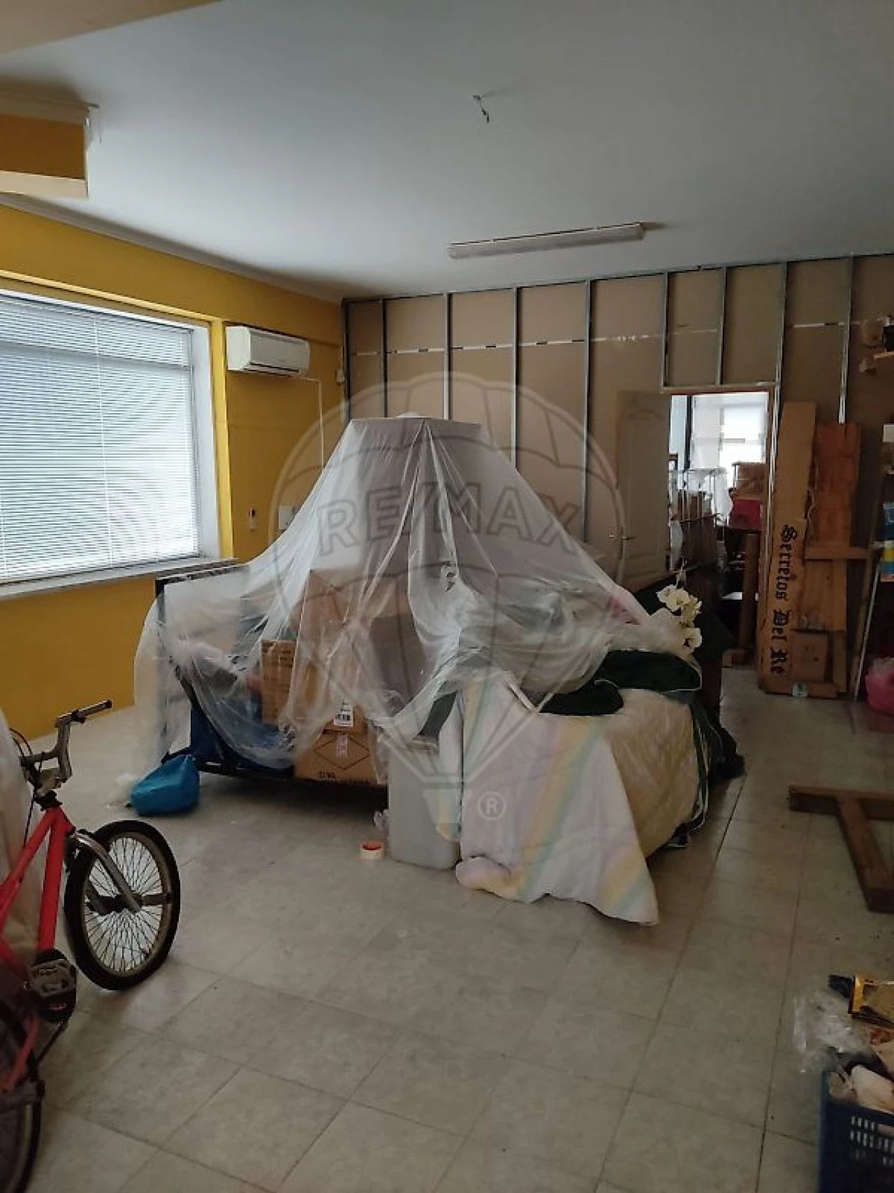 Loja para Venda em Rio de Mouro Foto 4