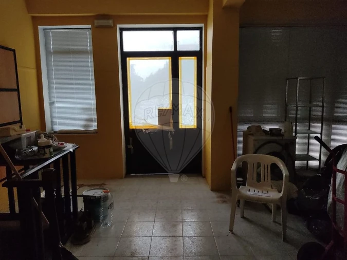 Loja para Venda em Rio de Mouro Foto 5