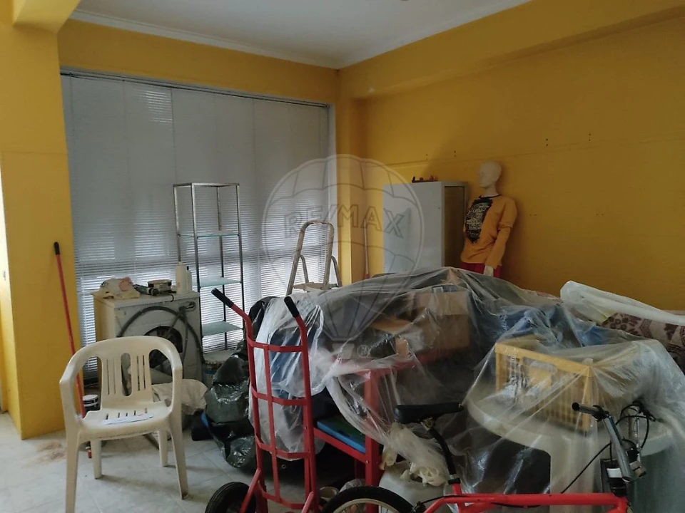 Loja para Venda em Rio de Mouro Foto 9