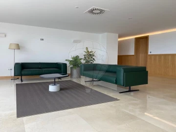 Apartamento T3 para Venda em Lordelo do Ouro e Massarelos