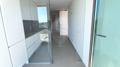 Apartamento T3 para Venda em Lordelo do Ouro e Massarelos