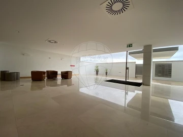 Apartamento T3 para Venda em Lordelo do Ouro e Massarelos