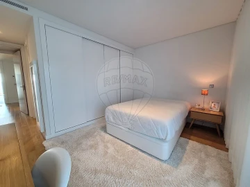 Apartamento T3 para Venda em Lordelo do Ouro e Massarelos