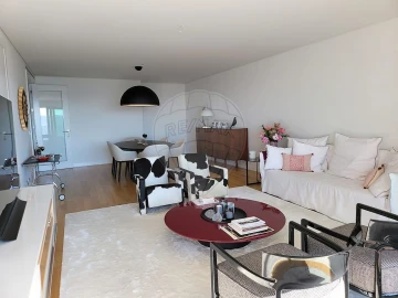 Apartamento T3 para Venda em Lordelo do Ouro e Massarelos