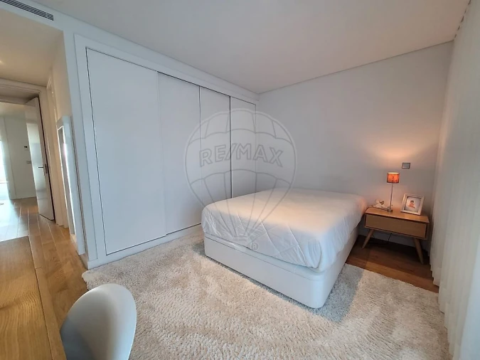 Apartamento T3 para Venda em Lordelo do Ouro e Massarelos Foto 5