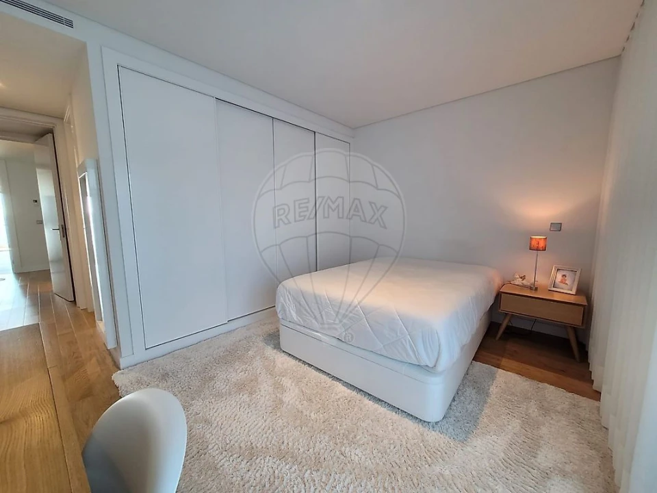 Apartamento T3 para Venda em Lordelo do Ouro e Massarelos Foto 5