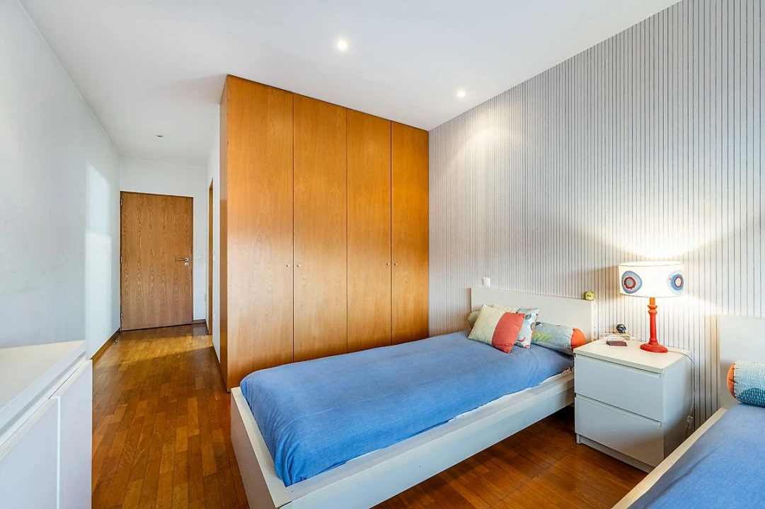 Moradia T4 para Arrendamento em Gulpilhares e Valadares Foto 22