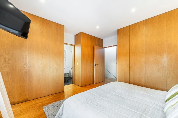 Moradia T4 para Arrendamento em Gulpilhares e Valadares Foto 18