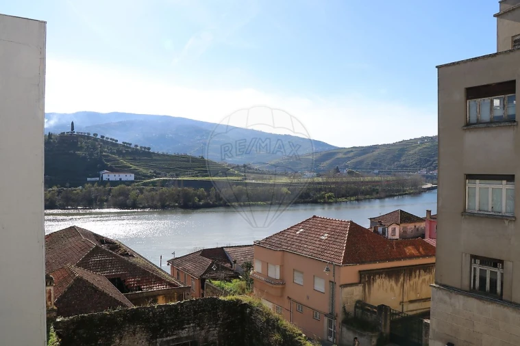 Prédio para Venda em Peso da Régua e Godim Foto 11