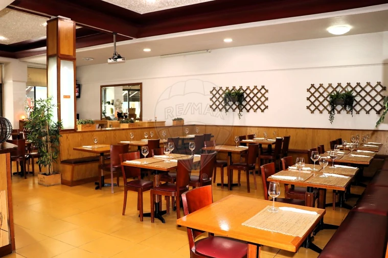 Prédio para Venda em Peso da Régua e Godim Foto 6