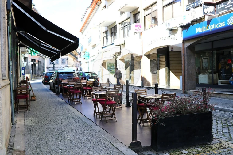 Prédio para Venda em Peso da Régua e Godim Foto 4