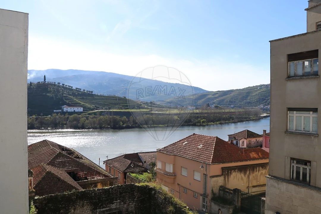 Prédio para Venda em Peso da Régua e Godim Foto 11