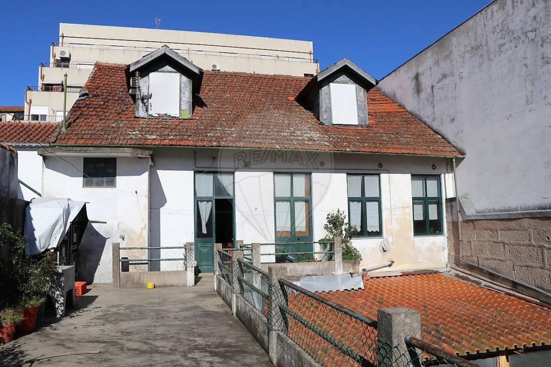 Prédio para Venda em Peso da Régua e Godim Foto 9