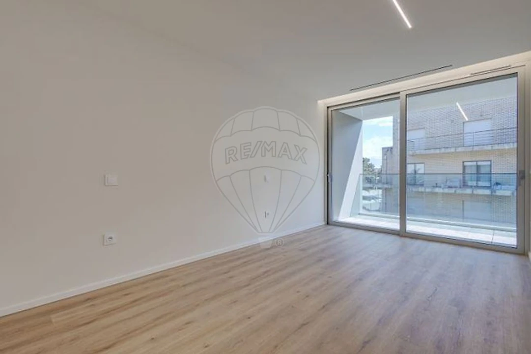 Apartamento T1 para Venda em Madalena Foto 2