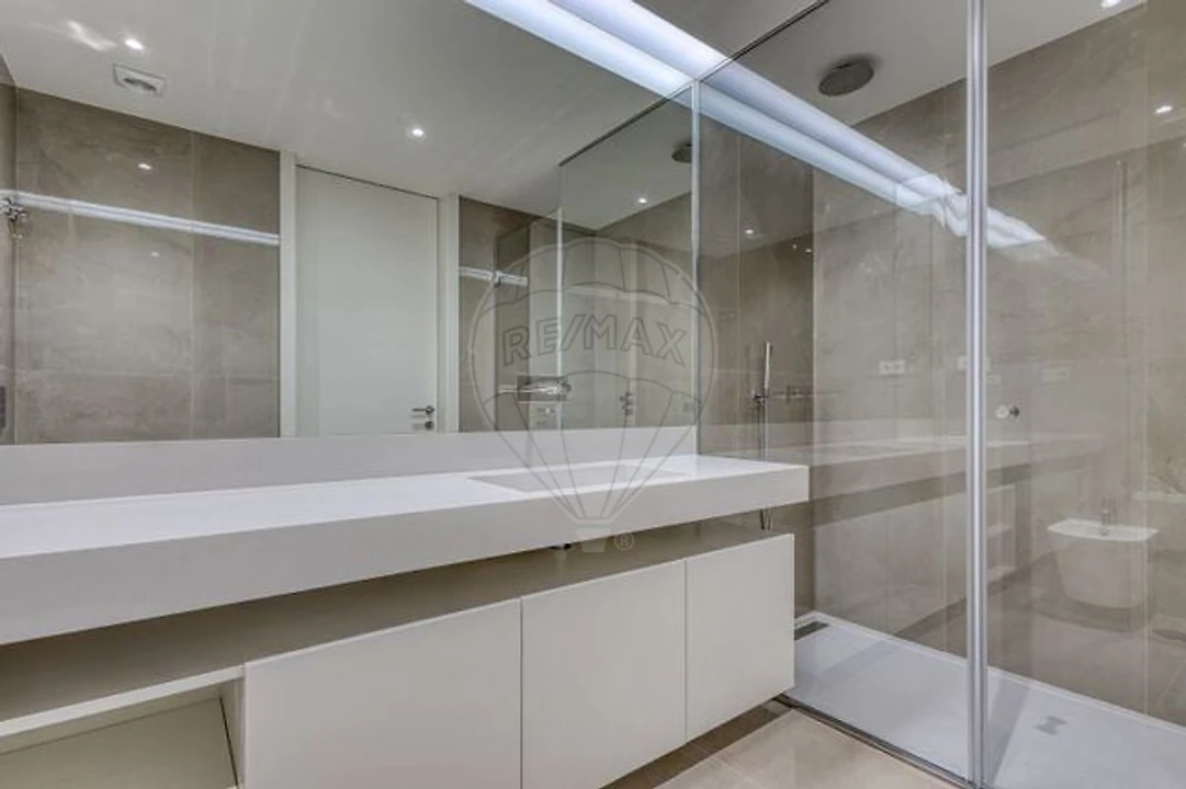 Apartamento T1 para Venda em Madalena Foto 6