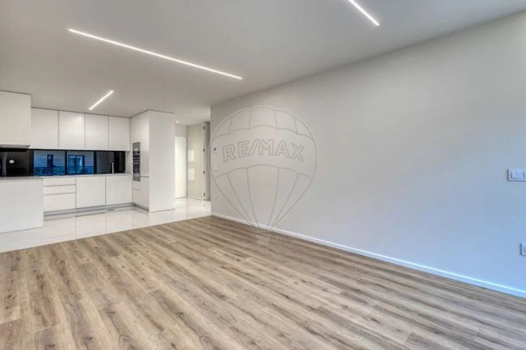 Apartamento T1 para Venda em Madalena Foto 8