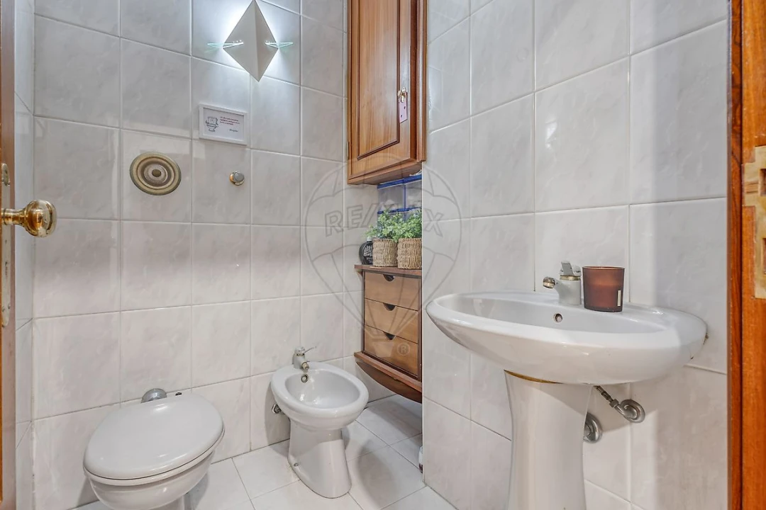 Apartamento T3 para Venda em Canelas Foto 30