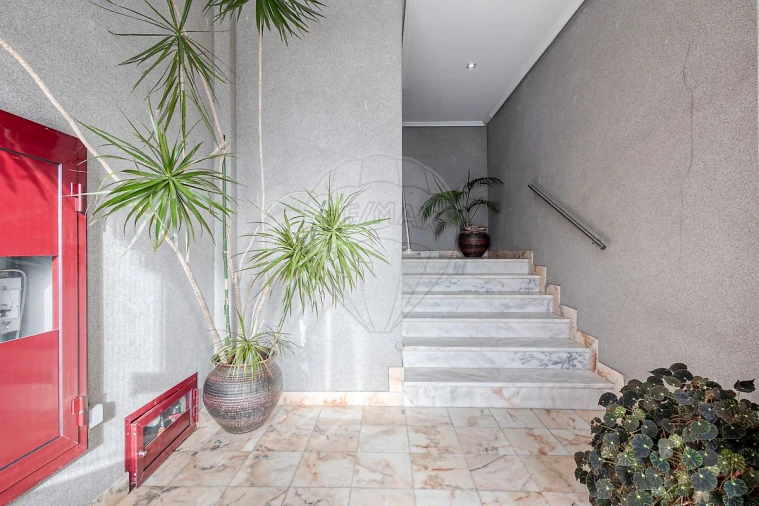 Apartamento T3 para Venda em Canelas Foto 36