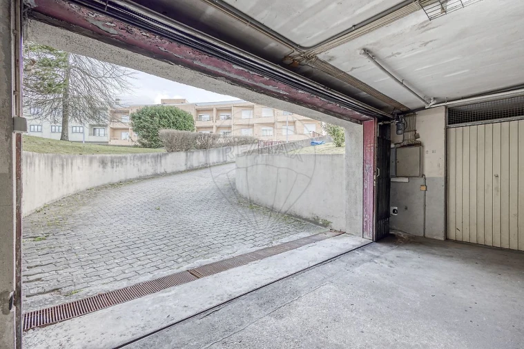 Apartamento T3 para Venda em Canelas Foto 35