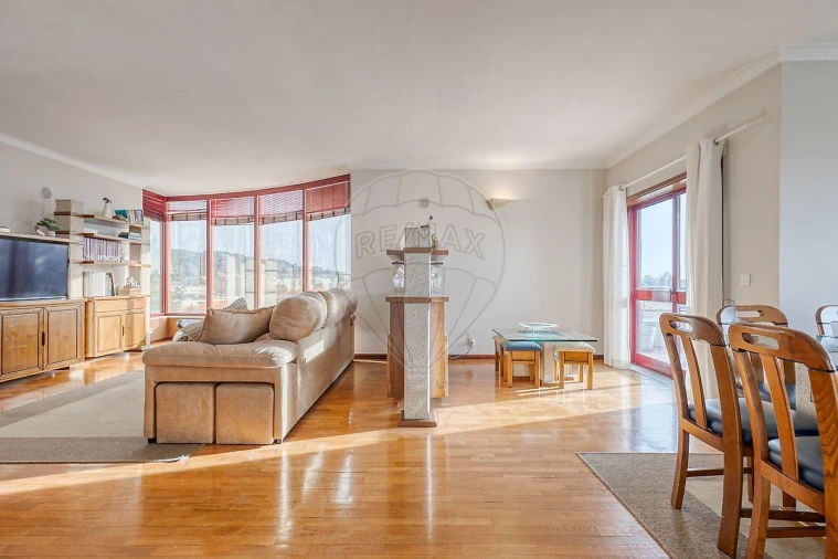 Apartamento T3 para Venda em Canelas Foto 3