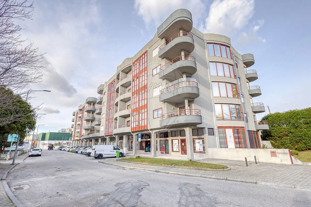 Apartamento T3 para Venda em Canelas Foto 38