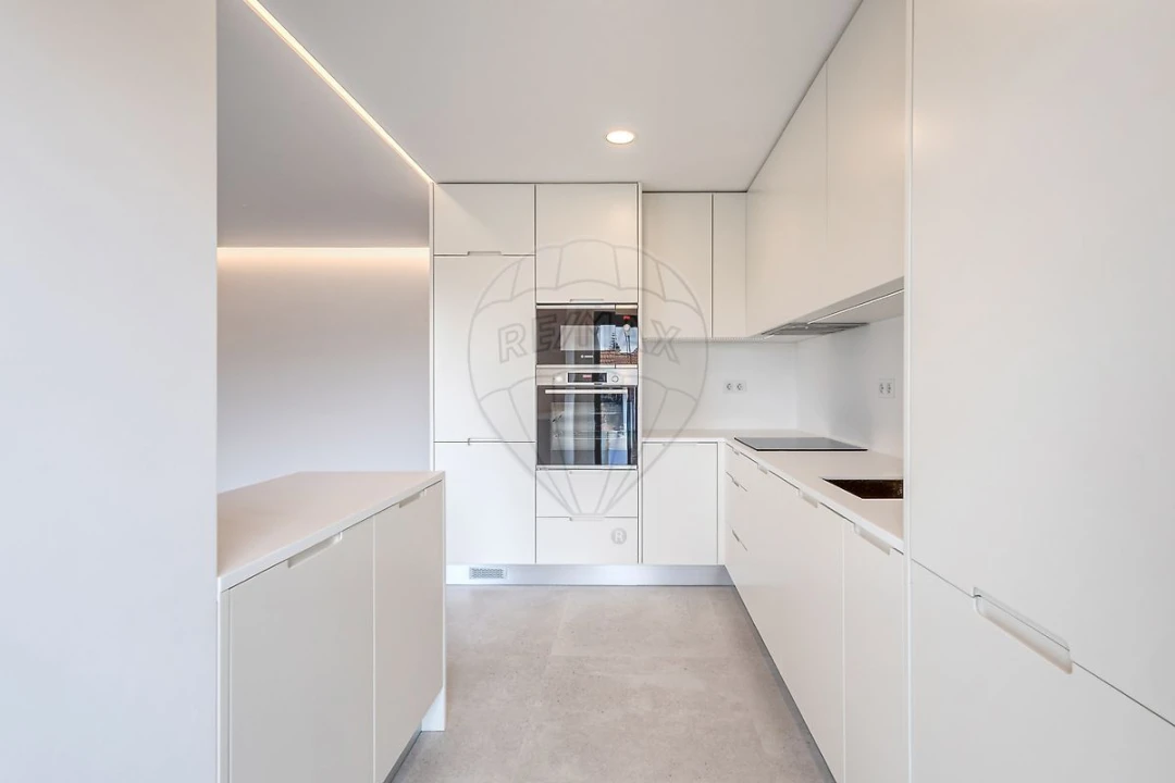Apartamento T1 para Arrendamento em Ramalde Foto 6