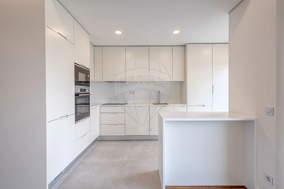 Apartamento T1 para Arrendamento em Ramalde Foto 1