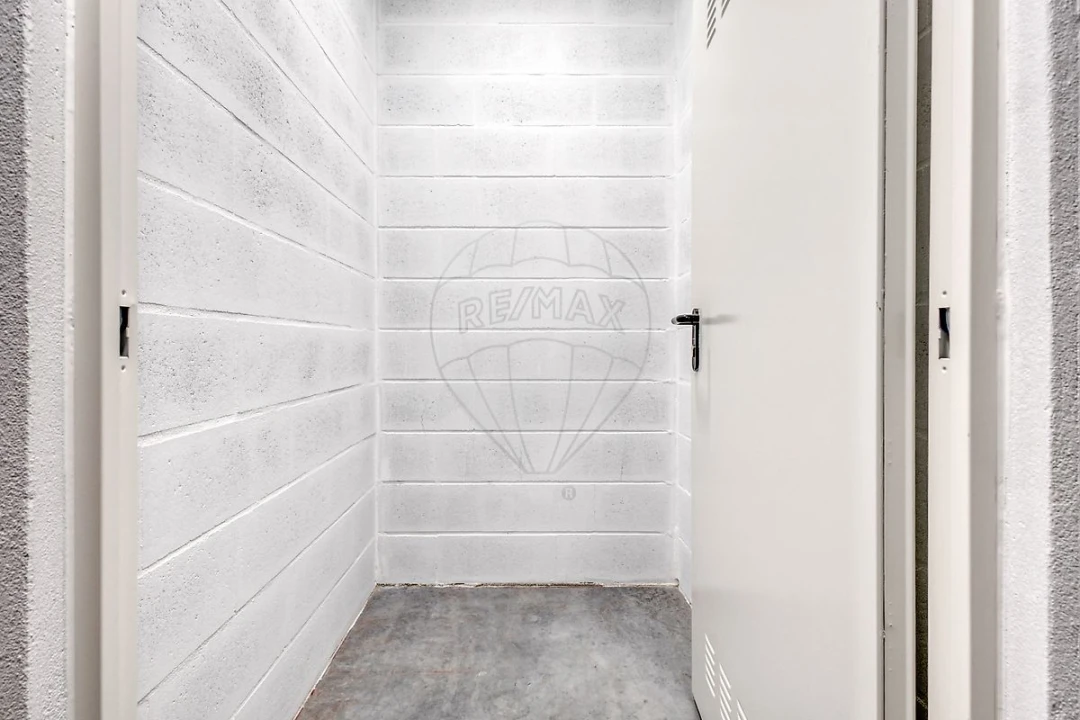 Apartamento T1 para Arrendamento em Ramalde Foto 23