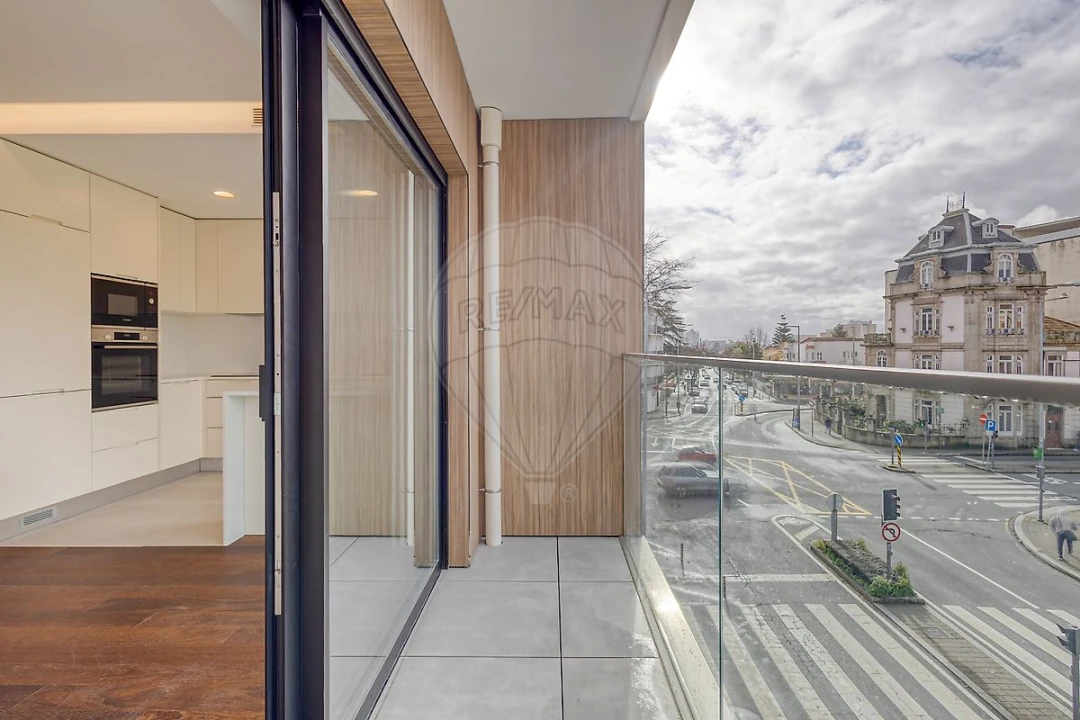 Apartamento T1 para Arrendamento em Ramalde Foto 13