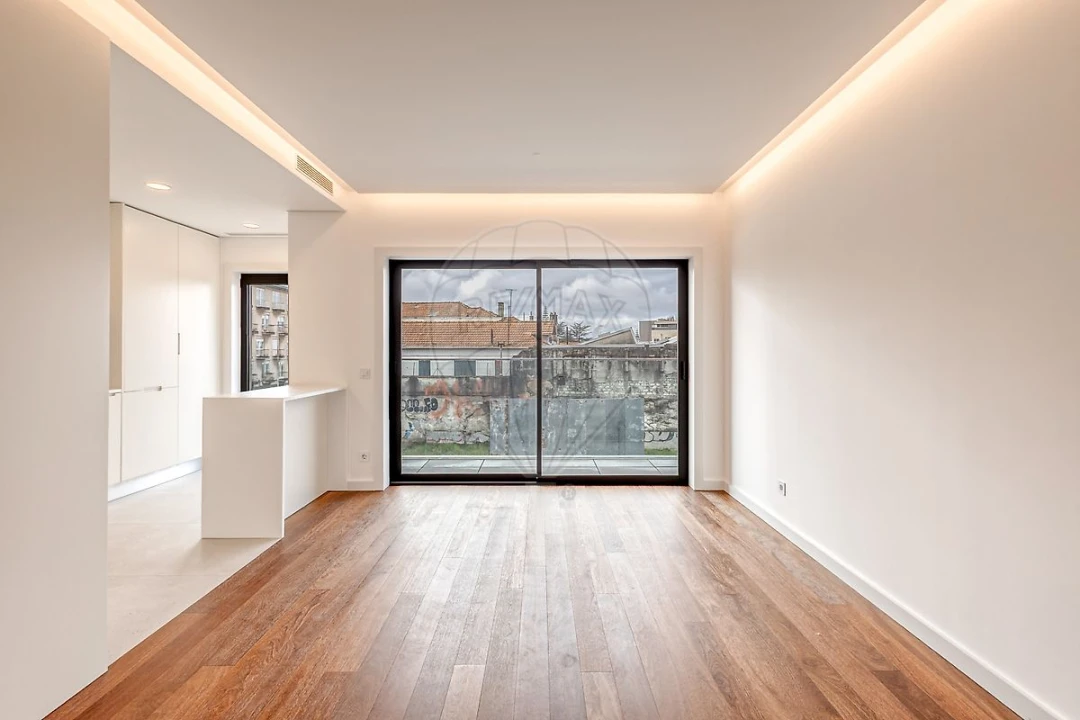 Apartamento T1 para Arrendamento em Ramalde Foto 8