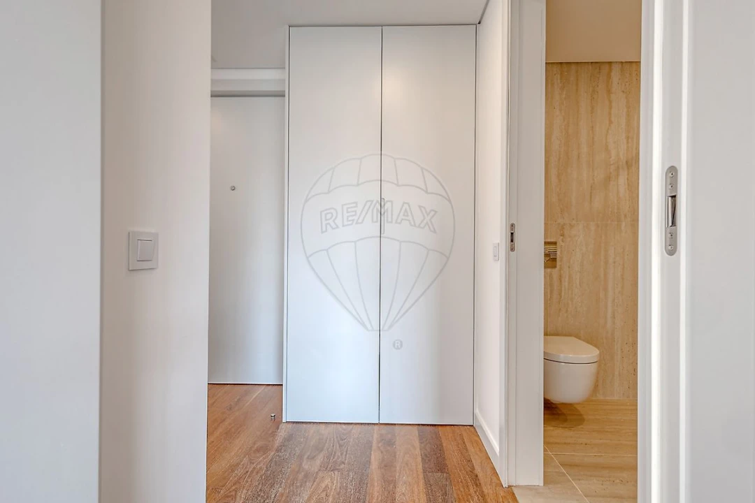 Apartamento T1 para Arrendamento em Ramalde Foto 16