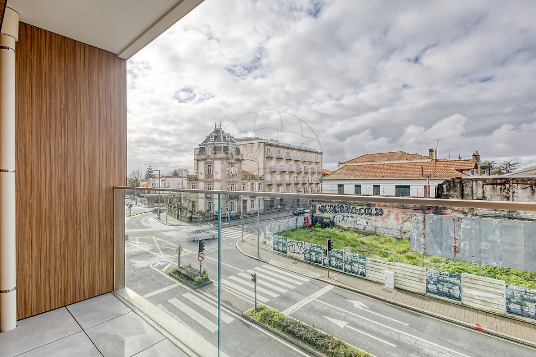 Apartamento T1 para Arrendamento em Ramalde Foto 11