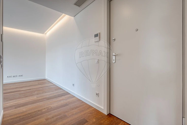 Apartamento T1 para Arrendamento em Ramalde Foto 20