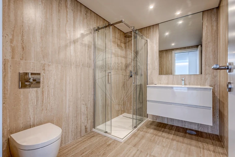 Apartamento T1 para Arrendamento em Ramalde Foto 15