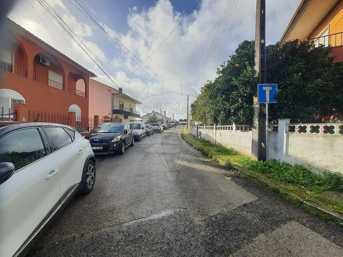 Terreno para Venda em Alverca do Ribatejo e Sobralinho Foto 3