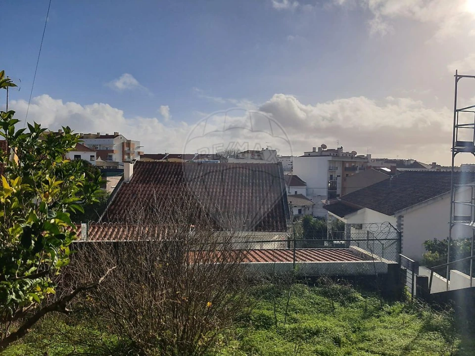 Terreno para Venda em Alverca do Ribatejo e Sobralinho Foto 2